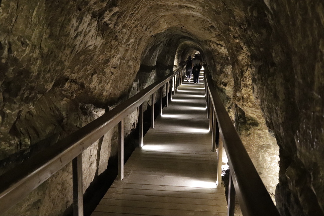 Megiddo: water system