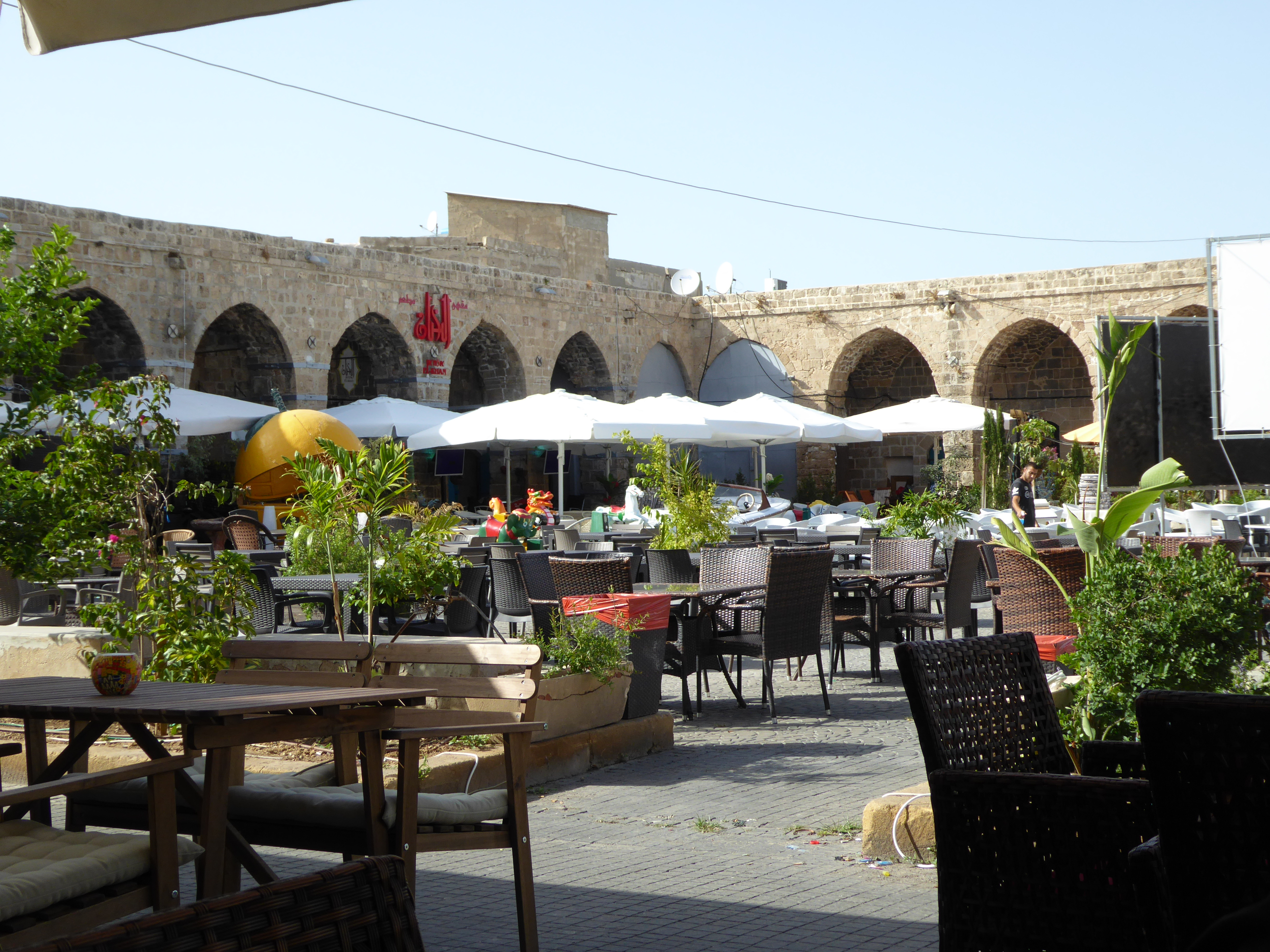 Akko: market square
