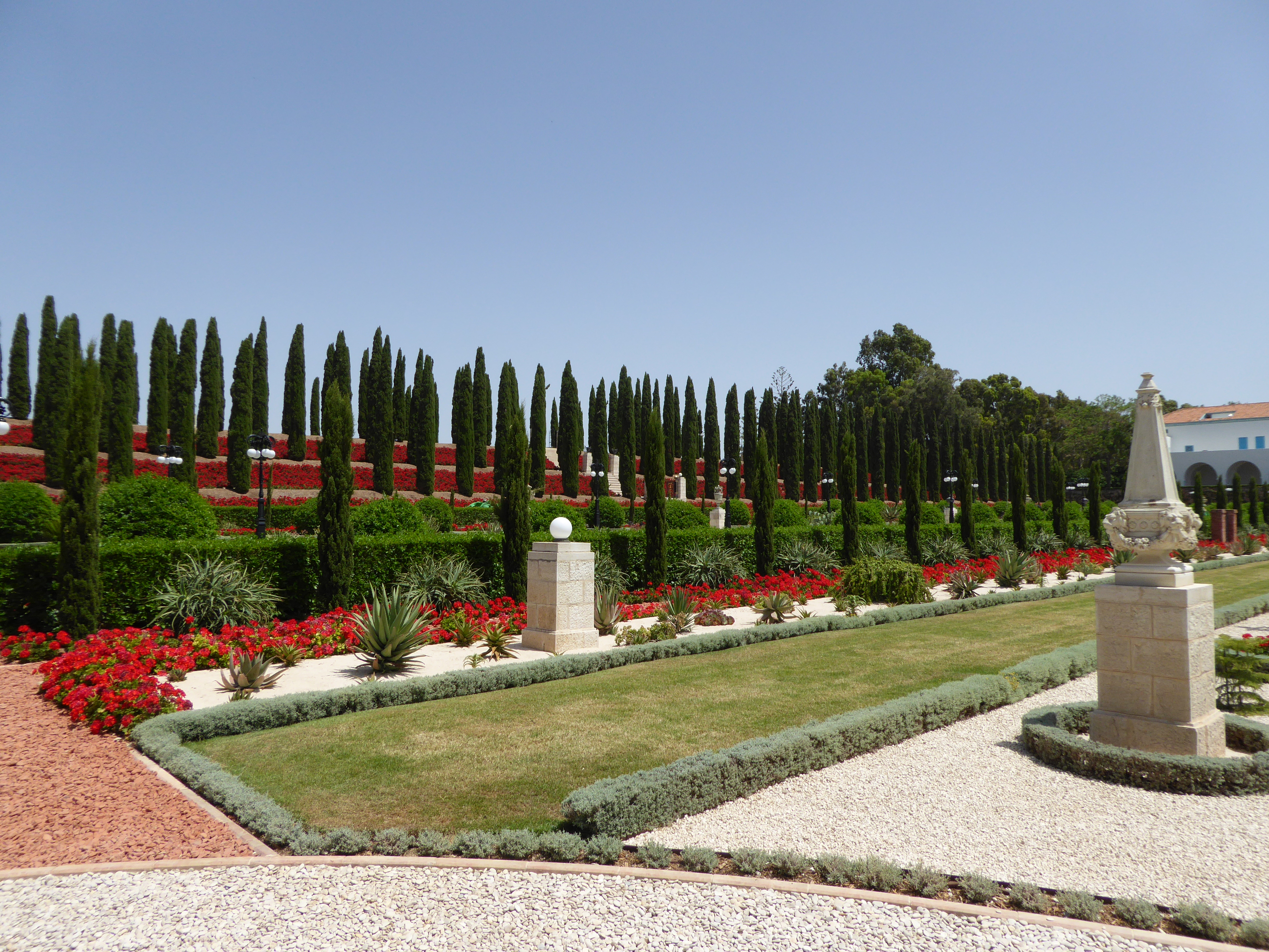 Akko: Bahai gardens